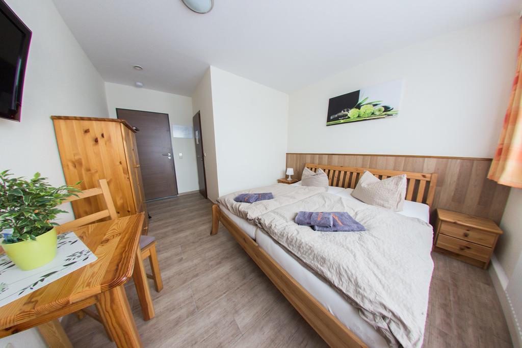 Hollis Rast Hotell Sangerhausen Exteriör bild