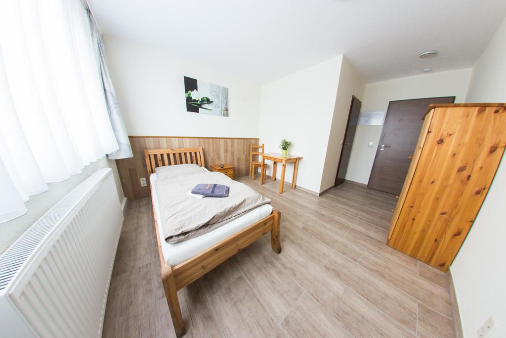 Hollis Rast Hotell Sangerhausen Exteriör bild